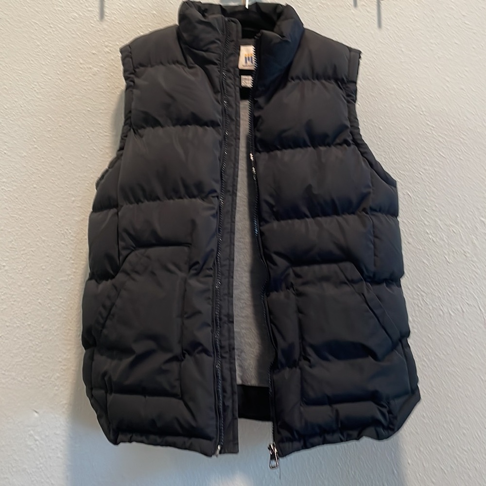 Black Puffer Vest Size 10/12 - Picture 10 of 12